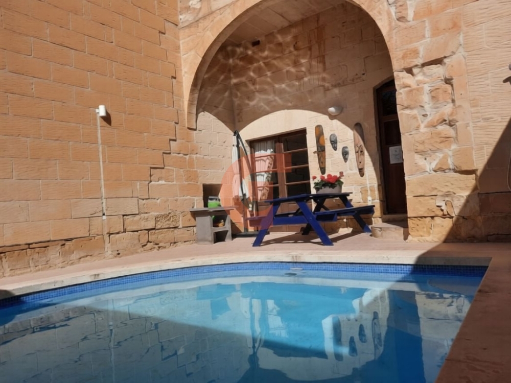 e37c6f61-c254-46c0-9034-b0c9ca0b609a e37c6f61-c254-46c0-9034-b0c9ca0b609a