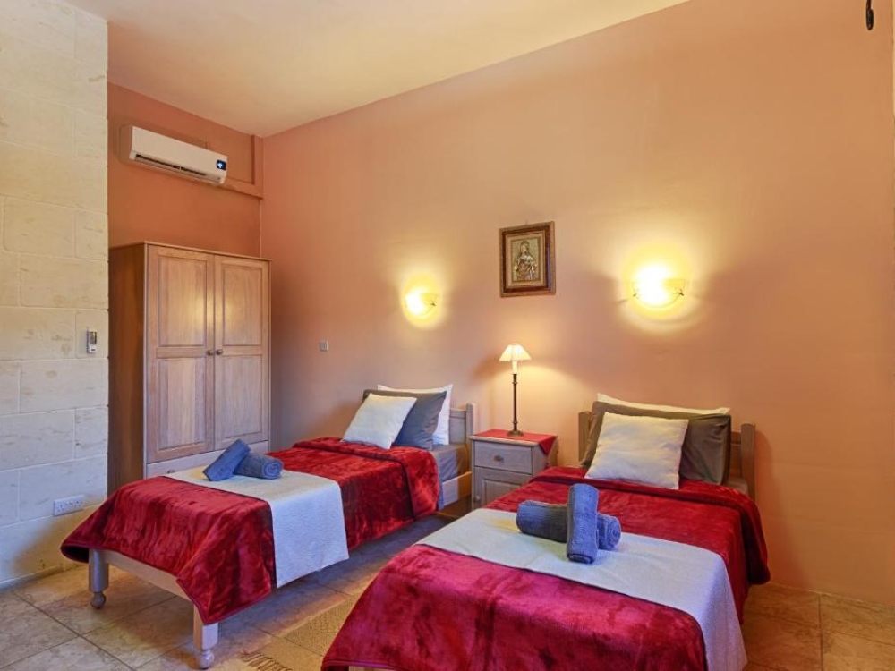 WhatsApp Image 2025-11-18 at 16.53.09 (1) WhatsApp Image 2025-11-18 at 16.53.09 (1)